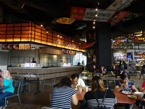 Food court in Queensbay Mall | Bill Johnston | Flickr