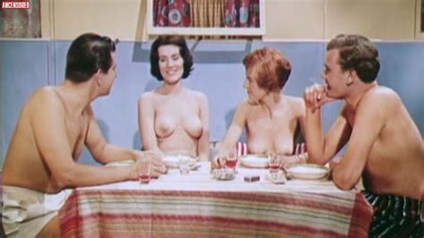 Shelly Martin Nude Pics Page 1