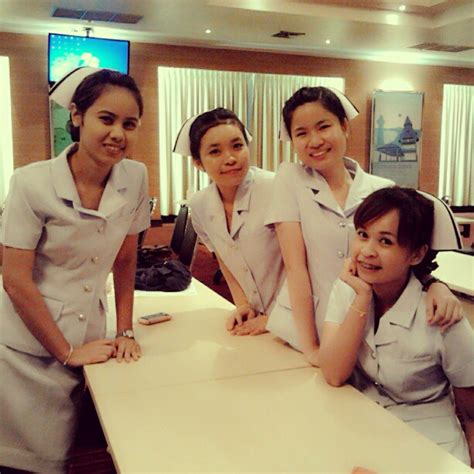 Real Nurses 5 Instagram Images We Love Scrubs The Leading
