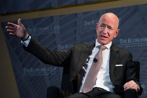 Amazon S Jeff Bezos Says National Enquirer Threatened Blackmail Over Naked Selfies Fox Business