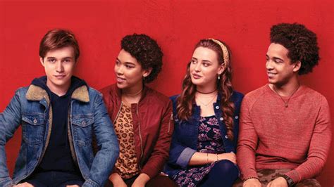 He's yet to tell his family or friends he's. QUIZ: Which 'Love, Simon' Character Are You? - PopBuzz