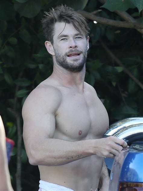 Look At These Pics Of Chris Hemsworth And His Muscles To Ease Your Mind