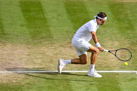 Roger Federers One Handed Backhand