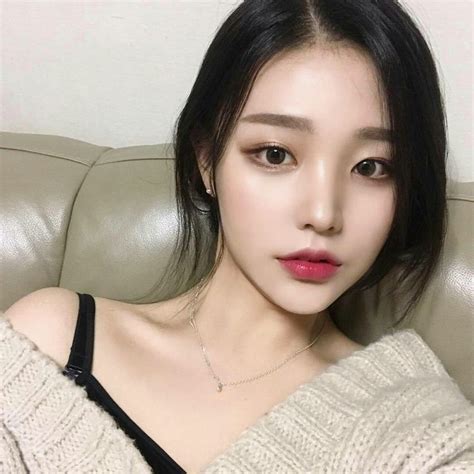 Pin By 桃 🍑 On ♡︎ Girl ♡︎ Korean Beauty Girls Ulzzang Korean Girl