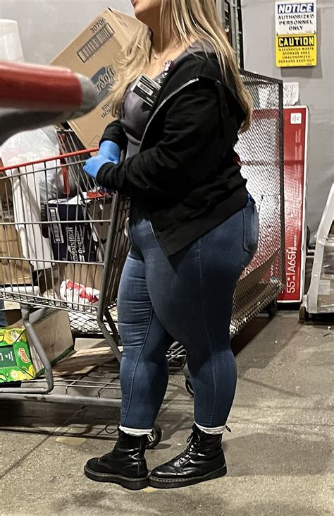 Pretty Face Pawg Coworker Tight Jeans Forum