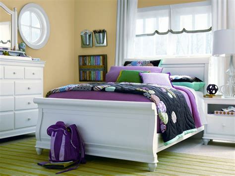 21 Marvelous Bedroom Designs With Sleigh Beds Canopy