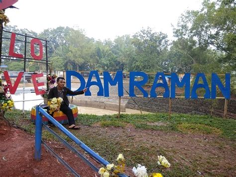 Wisata Bendungan Dam Raman Di Kota Metro Lampung