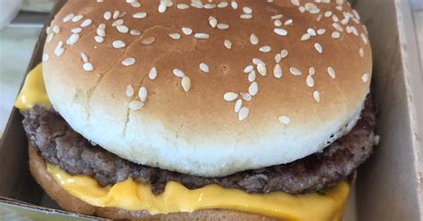Mcdonalds Goes From Frozen To Fresh For Its Quarter Pounder Burgers