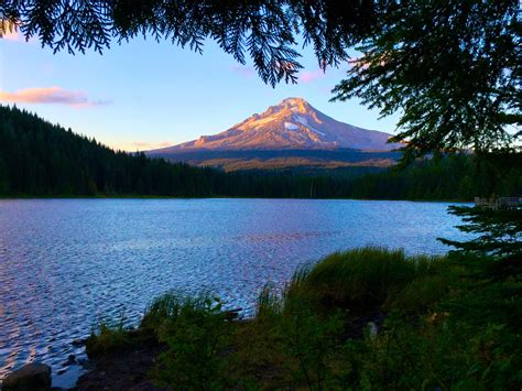 One Of The Most Beautiful Places In Oregon Lake Trillium Oregon