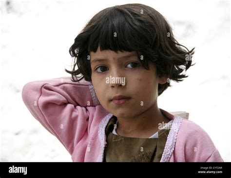Portrait Of A Little Yemeni Girl Sanaa Yemen Stock Photo Alamy