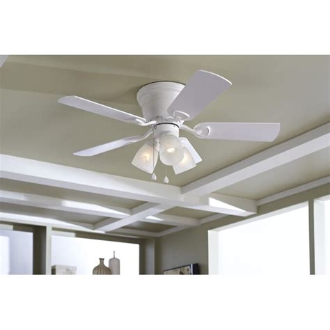 Harbor Breeze Centreville 42 In White Indoor Flush Mount Ceiling Fan