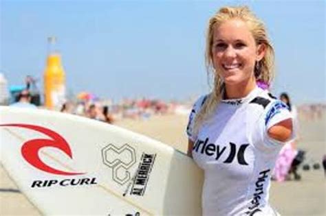 Discover hamilton men's, women's and automatic watches which embody american spirit and swiss precision. 8 Facts about Bethany Hamilton | Fact File