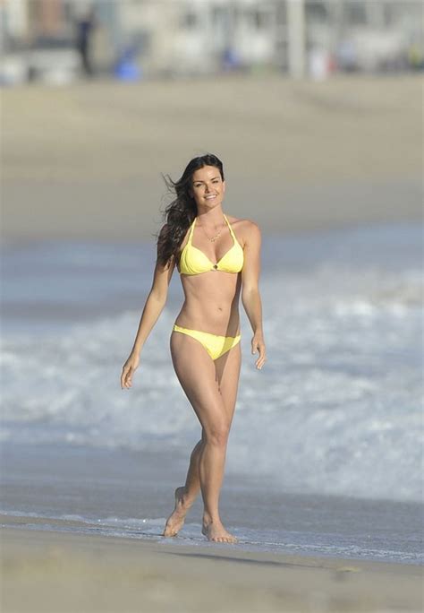 Courtney Robertson In Bikini On The Venice Beach Hawtcelebs