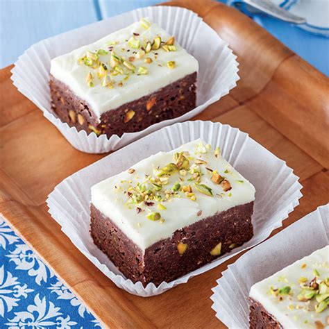Now, celebrity chef paula deen shares her secrets for transforming ordinary meals into memorable occasions in cooking with paula deen. Orange-Pistachio Brownies - Paula Deen Magazine