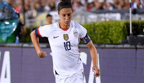 Nach dem neunten eingriff hatte keßler mit ihrem körper endgültig ein einsehen. Weltmeisterin Carli Lloyd: Frauen sollten als Kicker in ...