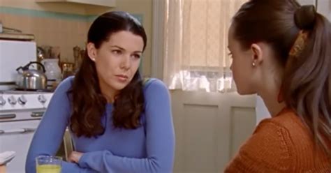 The One Gilmore Girls Scene That Sums Up Rory And Lorelais