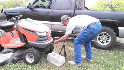 Diy Lawn Mower Lift Garden Tractor Lift Table My Tractor Forum To