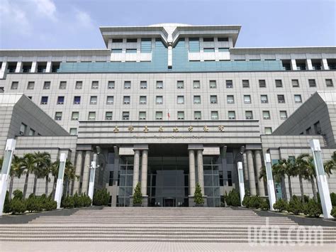 」不分受假釋人是否 受緩刑或 6 月以下有期徒刑之宣告，以及有無基於特別預防考量，使其 再入監執 上開規定修正前，相關機關就假釋中因故意更犯罪，受緩刑或 6 月以下 有期徒刑宣告者，應依本解釋. 兒童性侵害犯罪在臺灣判緩刑？說好的社會安全網呢？ | u 值媒