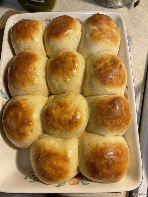 One Hour Dinner Rolls