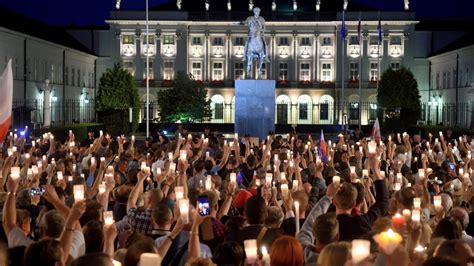 poland s senate approves controversial law reform