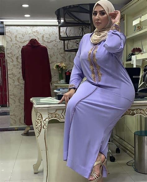 Pin By Beababe On Gorgeous Angels Muslim Women Fashion Beautiful Arab Women Curvy Girl Fashion