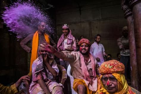 Holi 2016 All You Need To Know About The Holi Celebration In Mathura
