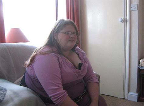 Takeaway Addict Loses Eight Stone After Her Bmi Reached 50 Daily Mail