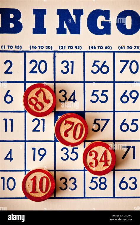 Vintage Carte De Bingo Et Marqueurs Photo Stock Alamy