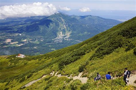 The 10 Best Hikes In Hokkaido
