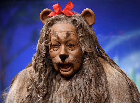 Wizard Of Oz Cowardly Lion Costume Sells For Over 3 Million At Auction The Independent