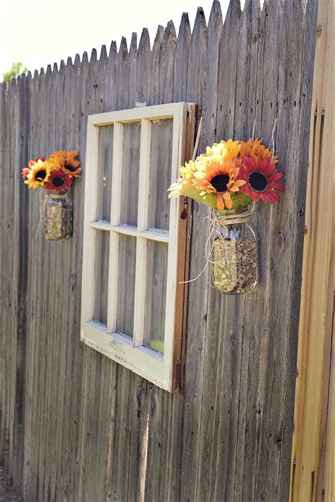 Using Old Window And Flower Decorate Wooden Fance Fence Decor