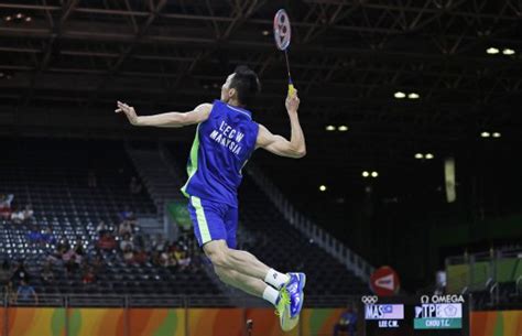 Tuesday's draw pitted lee against frenchman brice leverdez, who dashed his hopes of winning the world title. (Olympics) Lee Chong Wei vs Lin Dan in semi-finals | New ...