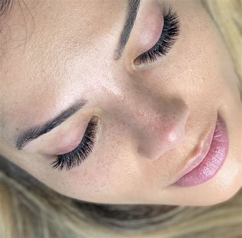 4 Free Eyelash Extension Training Tips that could change your life | B