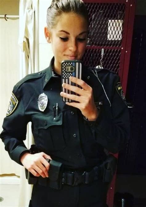 Pin By Loveburger On Police Women Police Women Military Women Female Police Officers