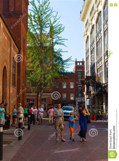 Shoppers In Alleyway At Central Market Editorial Image Image Of Alley