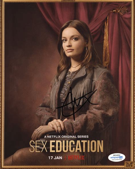 Emma Mackey Sex Education Signed Autograph 8x10 Photo Acoa Outlaw Hobbies Authentic Autographs