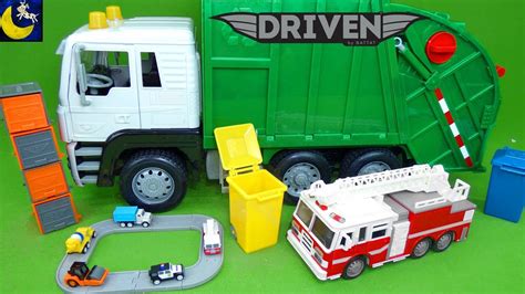 Driven By Battat Recycling Truck Mini Pocket Series 1 Surprise Cars