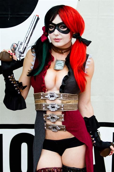 Pin On Harley Quinn The Act Of Play