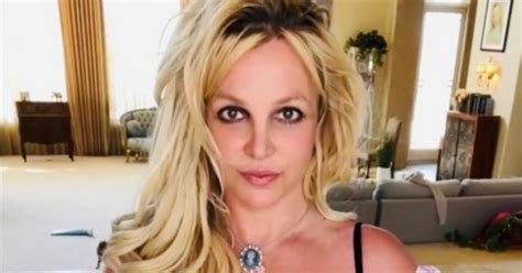 Britney Spears Il Nuovo Post Su Instagram Preoccupa I Fan Credo Stia Lanciando Un Allarme