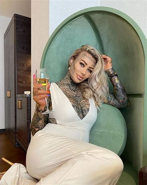 Britain S Most Tattooed Woman Covers Up Famous Ink And Feels Like A