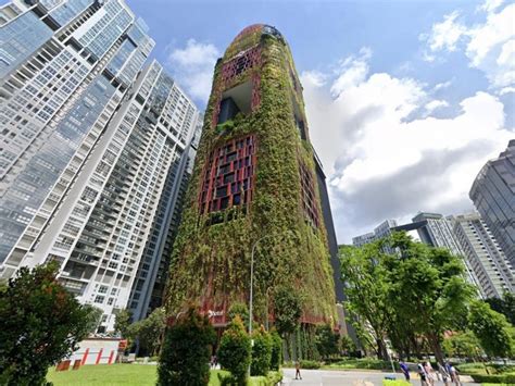 Photos Show How Singapores Iconic Green Hotel Has Been Overrun By