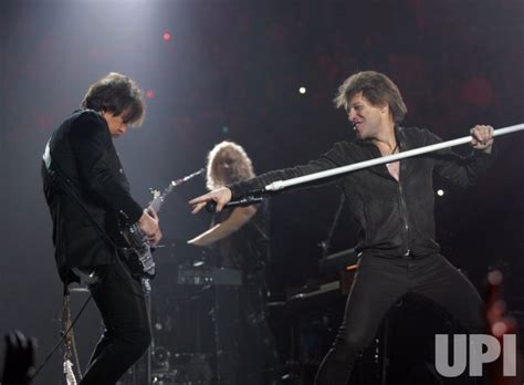 Photo Bon Jovi Concert In New York Nyp20110224236