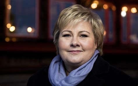 Statsminister c (definite singular statsministeren, indefinite plural statsministre, definite plural statsministrene). Norges statsminister Erna Solberg: Skaffa en plan B för ...