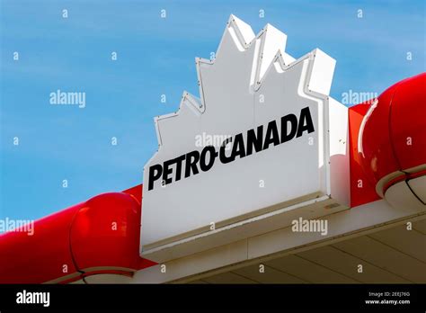 Petro Canada Petrol Station Hi Res Stock Photography And Images Alamy