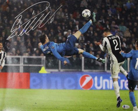 Cristiano Ronaldo Autographedsigned Real Madrid 16×20 Photo Bas 22924