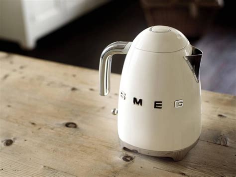 kettle retro electric smeg kettles 50s tea water kitchen lifestyle independent appliances