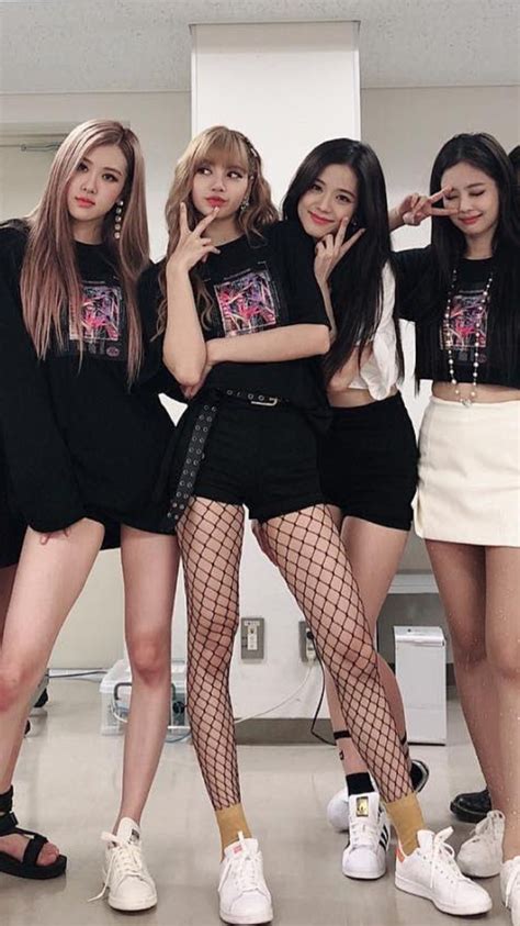 Pin By Nandes Nascimento On Blackpink 🖤💗 Black Pink Blackpink