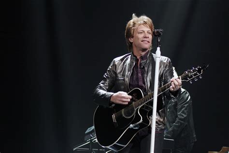 Video AsÍ Fue La Llegada De Bon Jovi A Chile Para Su Concierto En El