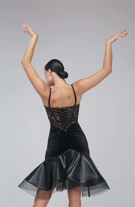 2018 Sexy Professional Black Velvet Latin Dance Dress Woman Rumba Samba Costume Perspective