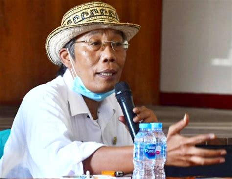 Takui Tupik Topi Anyaman Rotan Khas Dayak Uud Danum The Kalimantan Post